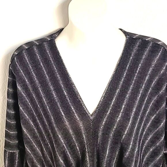 Millibon by Chicos Navy Top w/White Stripes, Knotted Waist in front, Size Small - Picture 2 of 8